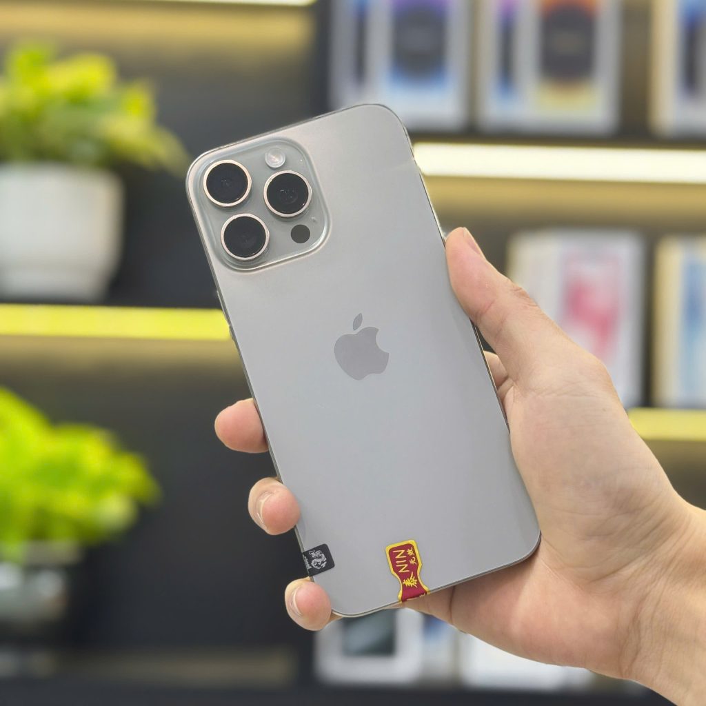 Cận cảnh iPhone 14 Pro Max cũ zin 100% tại Táo 247 Đà Nẵng – kiểm định kỹ, ngoại hình đẹp
