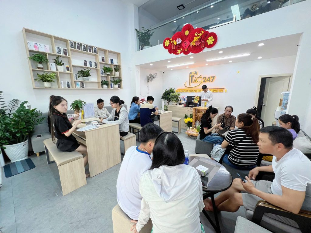 Táo 247 Đà Nẵng uy tín – Đông khách mua iPhone cũ mỗi ngày
