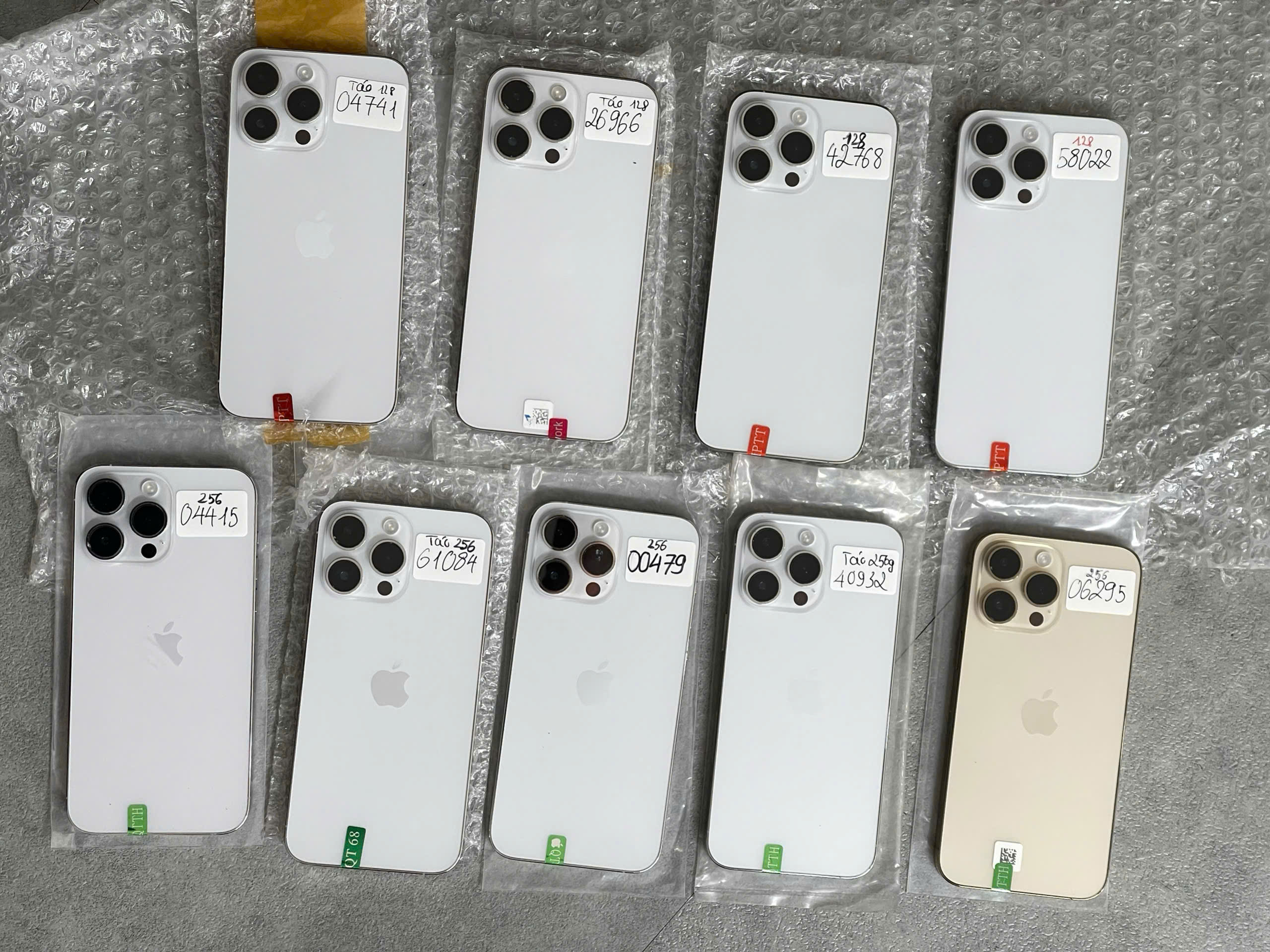 Hình ảnh iPhone 99% cũ tại Táo 247 Đà Nẵng – máy zin, đầy đủ model, đẹp như mới