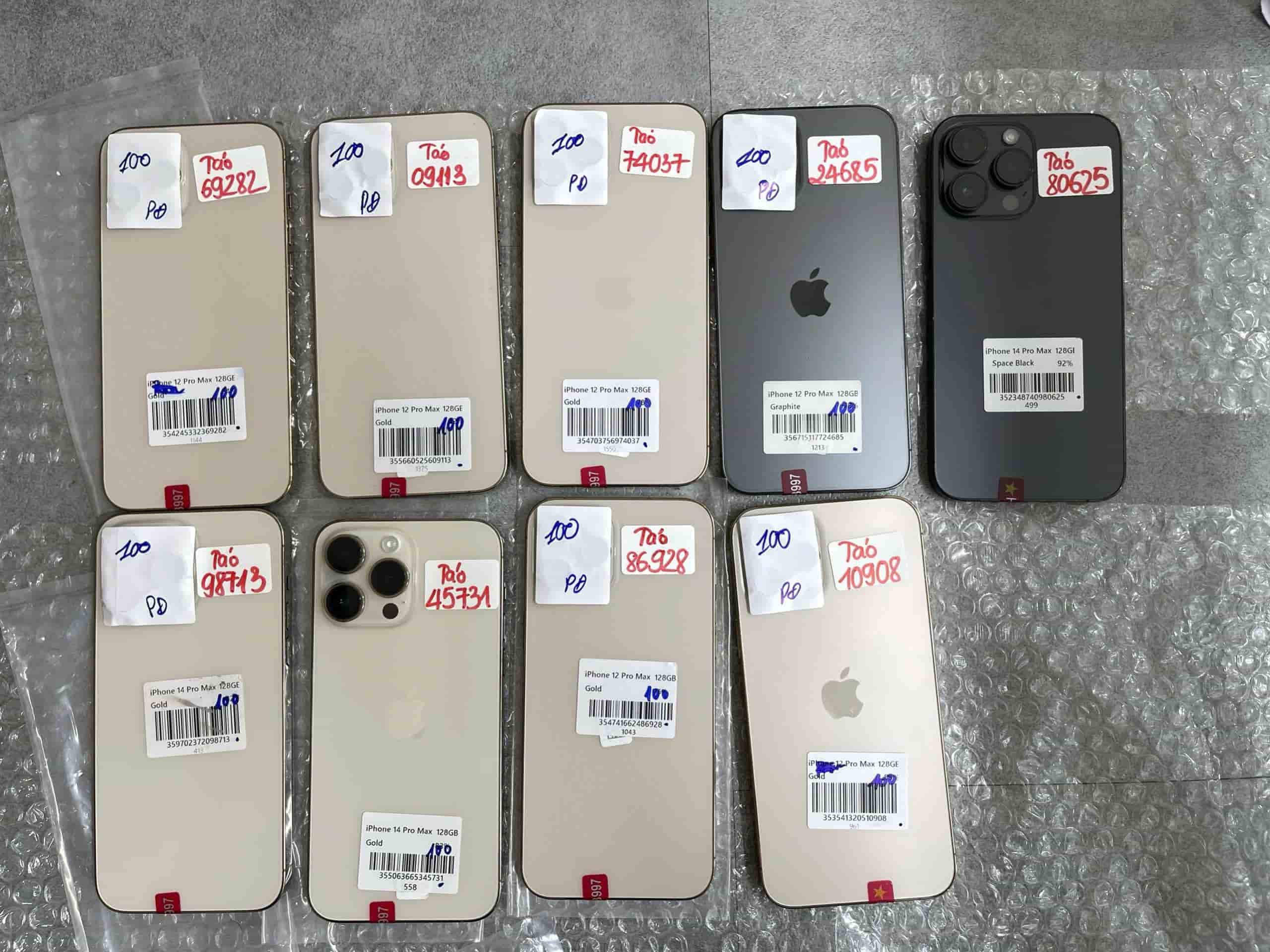 iPhone cũ đẹp Đà Nẵng nguyên zin trưng bày tại cửa hàng Táo 247
