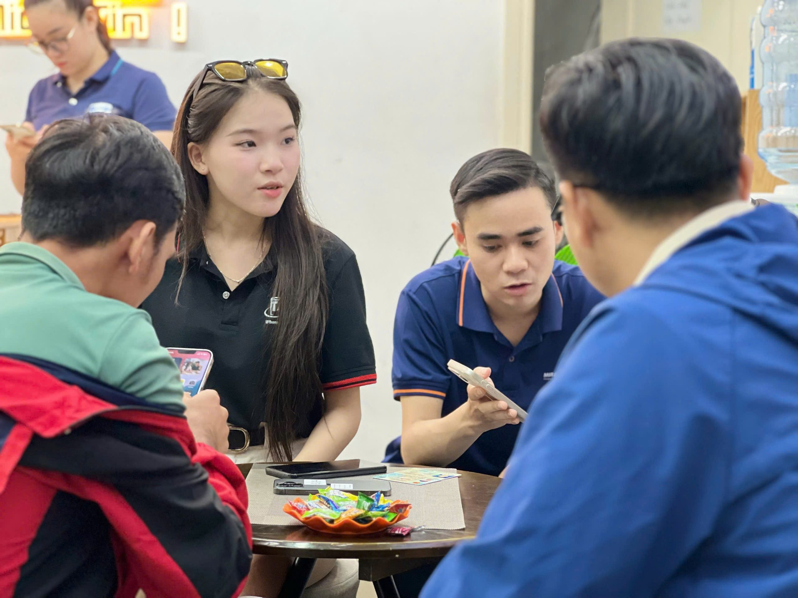 Tư vấn trả góp iPhone lãi suất 0% tại Táo 247 – đội ngũ nhân viên chuyên nghiệp và tận tâm tại Đà Nẵng