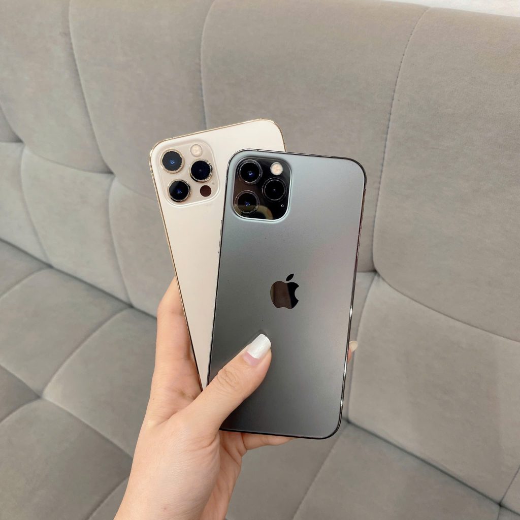 iPhone 12 Pro cũ Đà Nẵng màu trắng và xám, máy zin 100% tại Táo 247