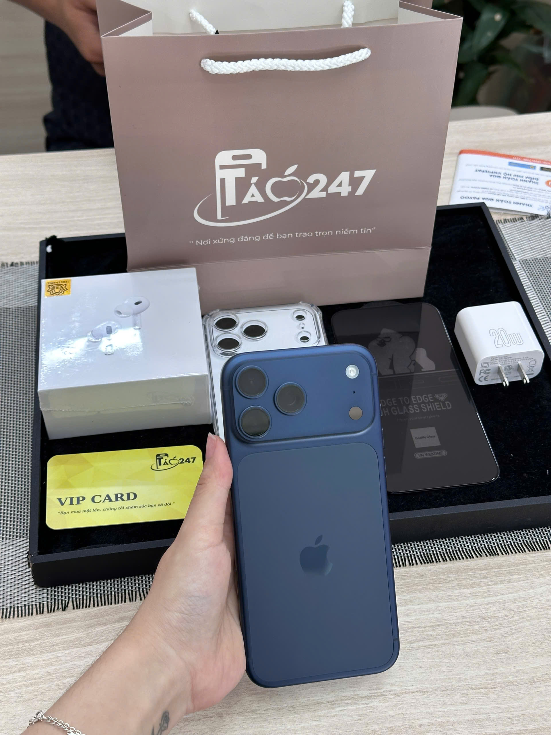 Giá iPhone 17 Pro Max Đà Nẵng mới nhất tại Táo 247 – Máy zin 100% bảo hành dài hạn