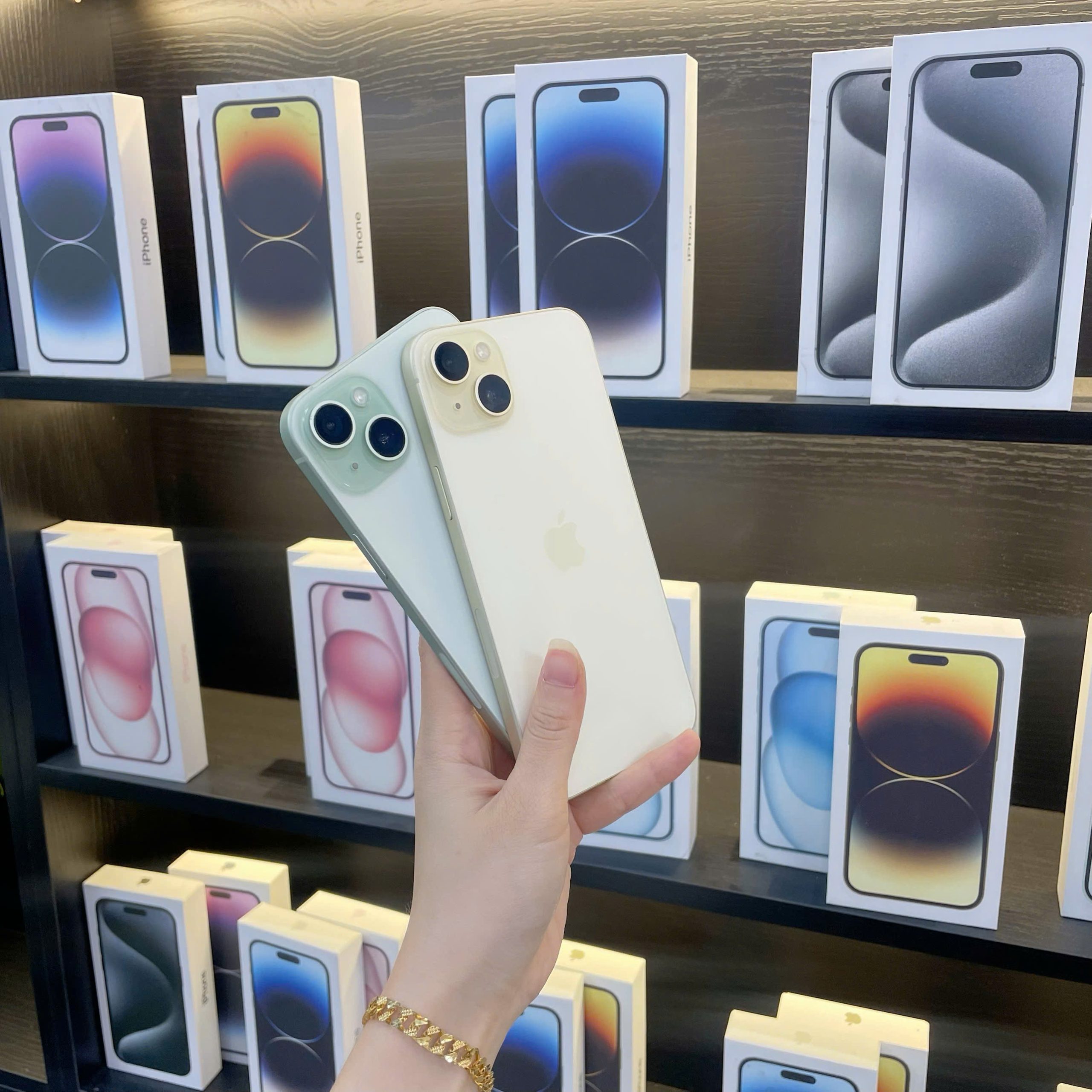 So sánh iPhone thường và iPhone Pro Max cũ tại Đà Nẵng - Táo 247