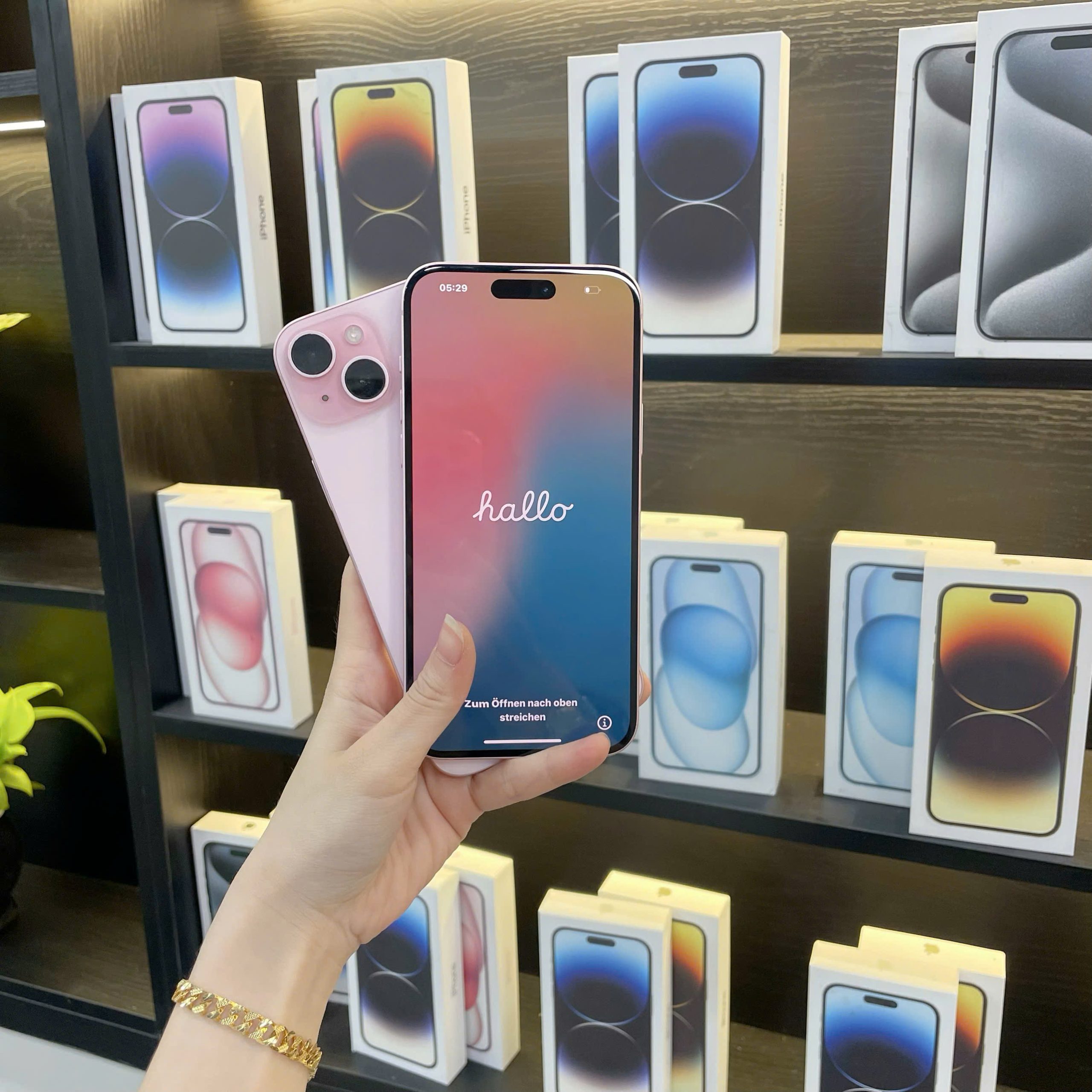 iPhone mới và iPhone cũ tại Táo 247 Đà Nẵng – Trade-in đổi iPhone mới