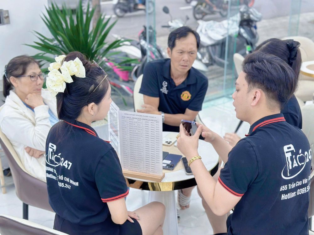 iPhone cũ Hồ Chí Minh – Khách hàng trải nghiệm mua iPhone cũ tại Táo 247 Gò Vấp