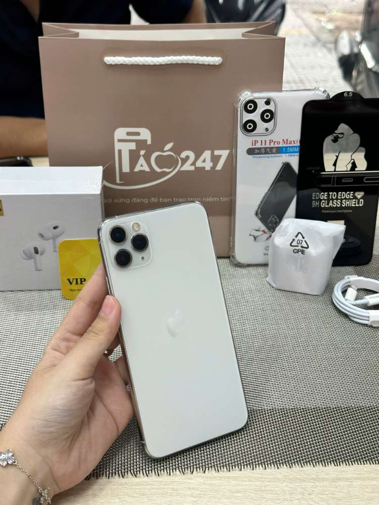 Thay pin iPhone 11 Pro Max Đà Nẵng tại Táo 247 – pin Zin chính hãng, phụ kiện tặng kèm đầy đủ