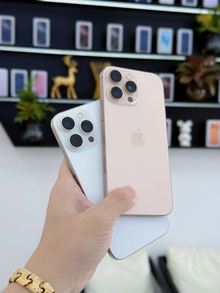 iPhone 16 Pro Max  chính hãng tại Táo 247 – sang trọng, hai màu Titan tự nhiên và vàng hồng