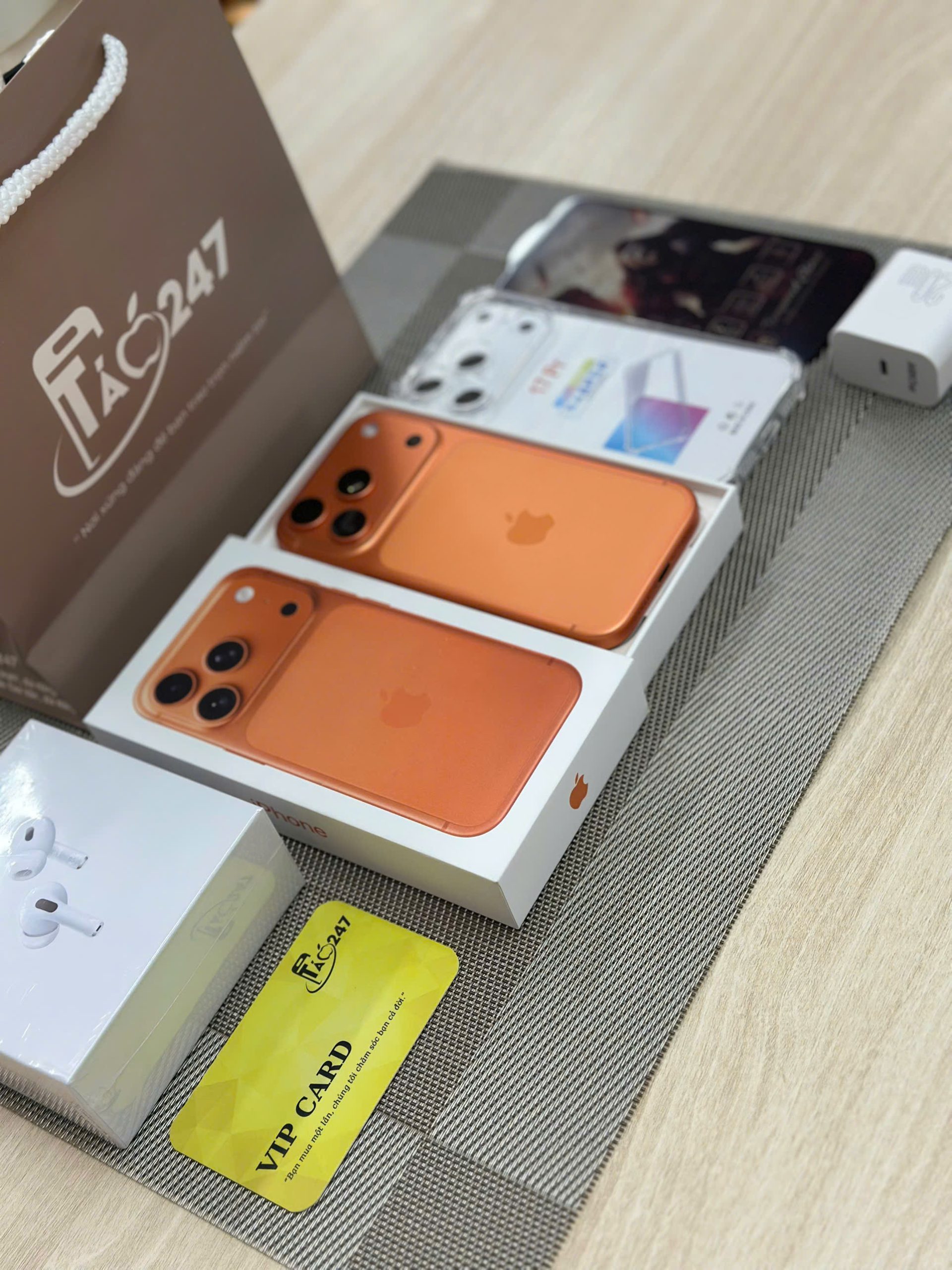 iPhone 17 Pro Táo 247  – Hình ảnh thực tế, máy zin 100%, giá tốt 2025