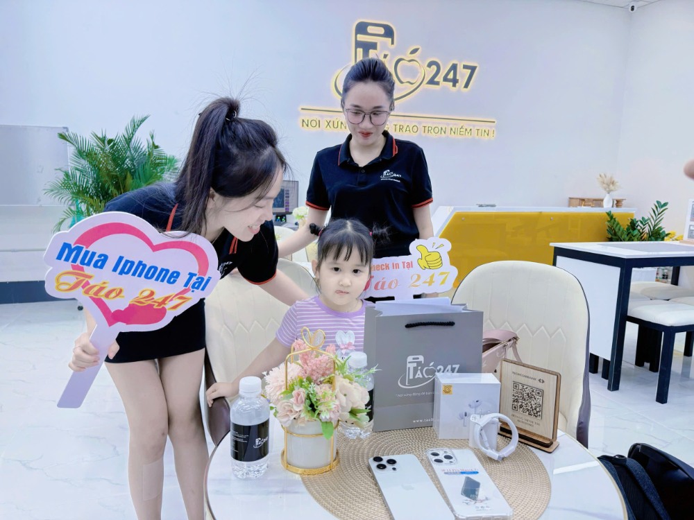 Khách hàng mua iPhone cũ bền nhất tại Táo 247 Hồ Chí Minh – máy zin 100%, bảo hành dài hạn