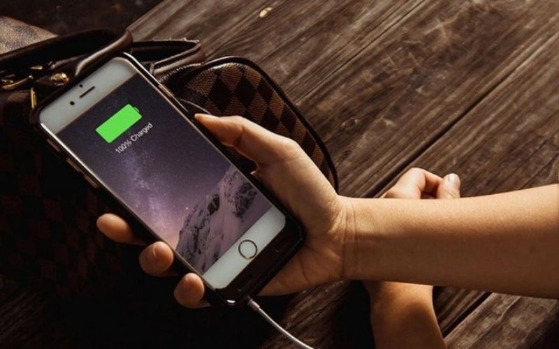 iPhone sau khi thay pin tại Táo 247 Đà Nẵng sạc nhanh, đạt 100% pin ổn định