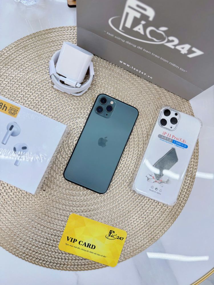 iPhone 11 Pro và phụ kiện chính hãng