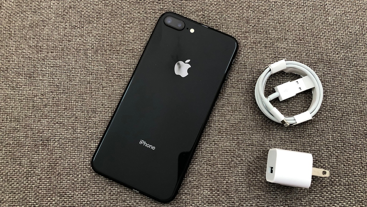 Thay pin iPhone 8 Plus Đà Nẵng tại Táo 247 – pin zin chính hãng, bảo hành 18 tháng