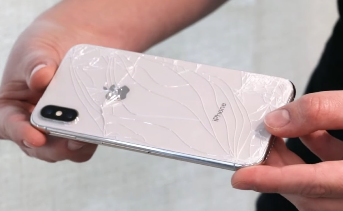 iPhone X bị vỡ nứt mặt lưng kính sau