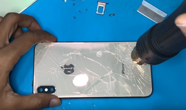 Thay lưng iPhone XS – Sửa mặt lưng vỡ chuyên nghiệp tại Táo 247