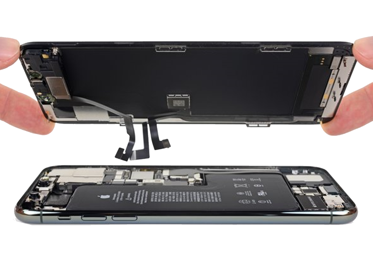 Thay màn hình iPhone Đà Nẵng – kỹ thuật viên Táo 247 tháo màn hình iPhone zin chính hãng, đảm bảo an toàn linh kiện bên trong.