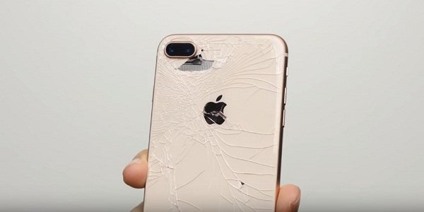 Thay mặt lưng iPhone 8 Plus chính hãng, đẹp như mới, thực hiện nhanh chóng