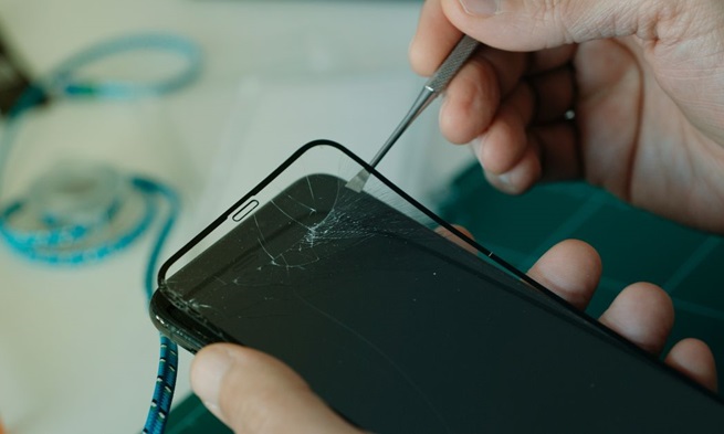 Sửa cảm ứng iPhone bị vỡ, liệt sau rơi rớt tại Táo 247 Đà Nẵng