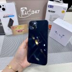 iPhone 14 Plus cũ like new cầm trên tay tại cửa hàng Táo 247 Đà Nẵng