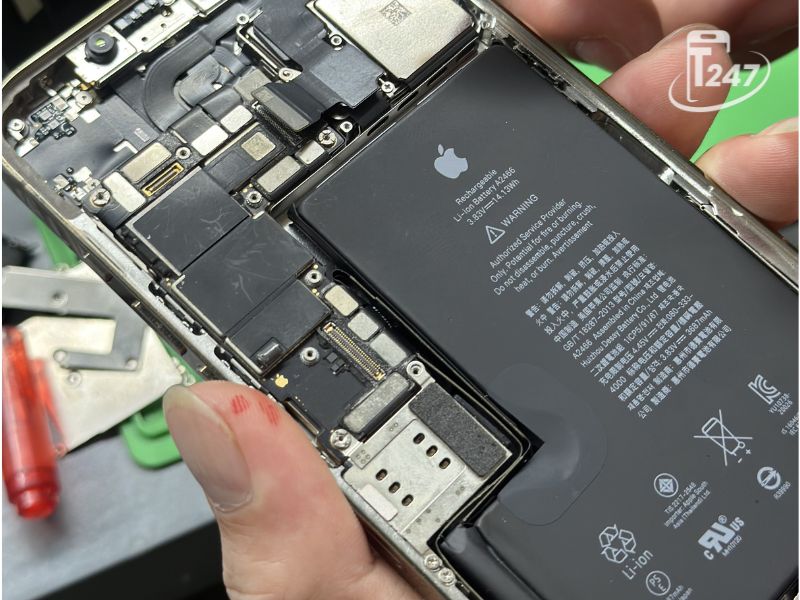 iPhone hao pin nhanh
