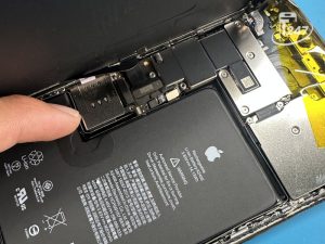 Pin iPhone dùng công nghệ Lithium-ion