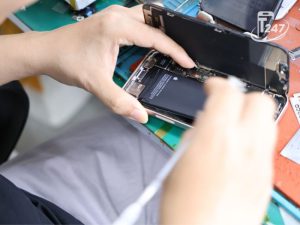 Thay pin iPhone bị hao nhanh Táo 247