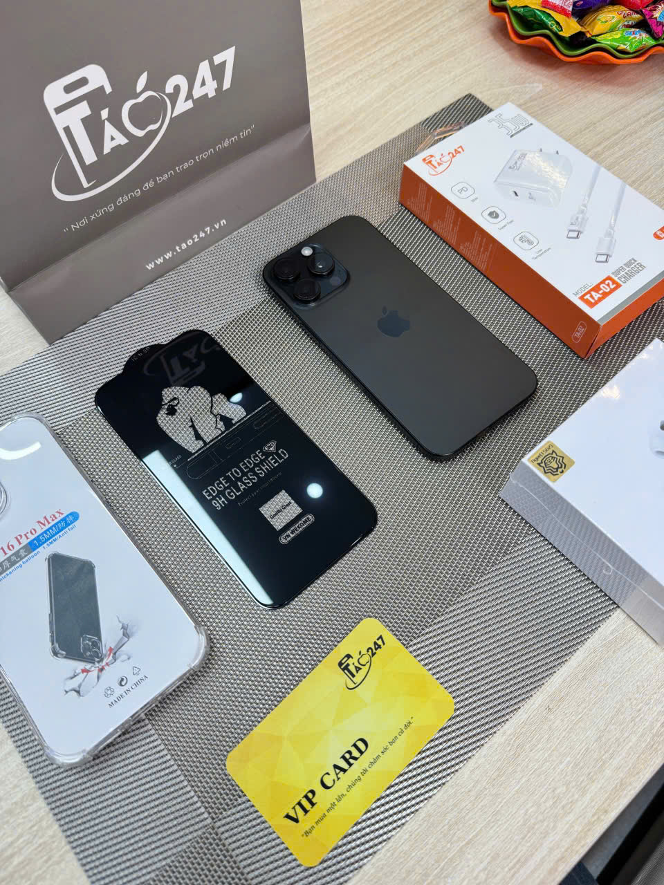 iPhone 16 Pro Max