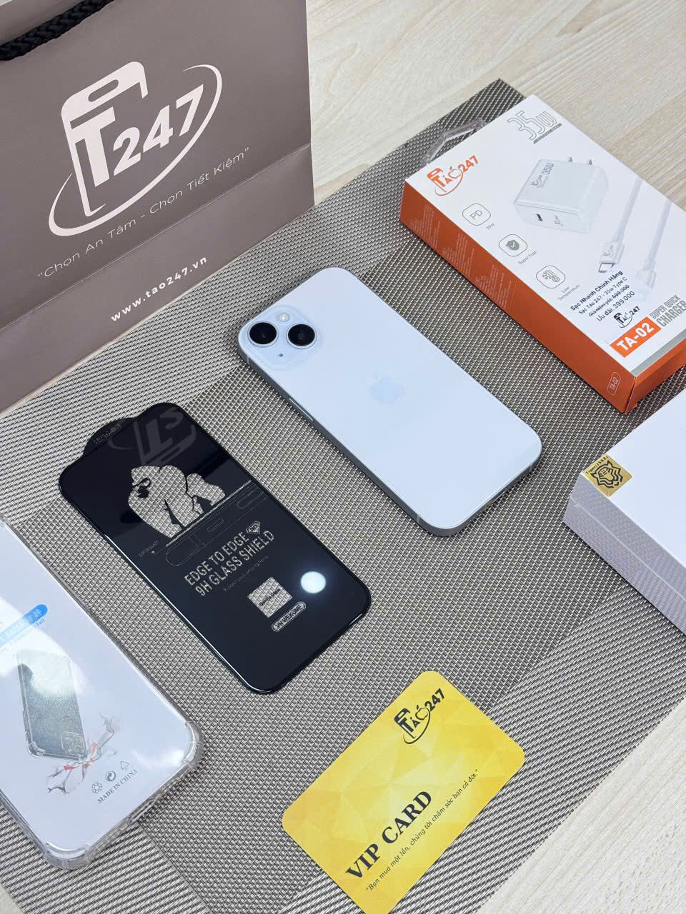 iPhone 15