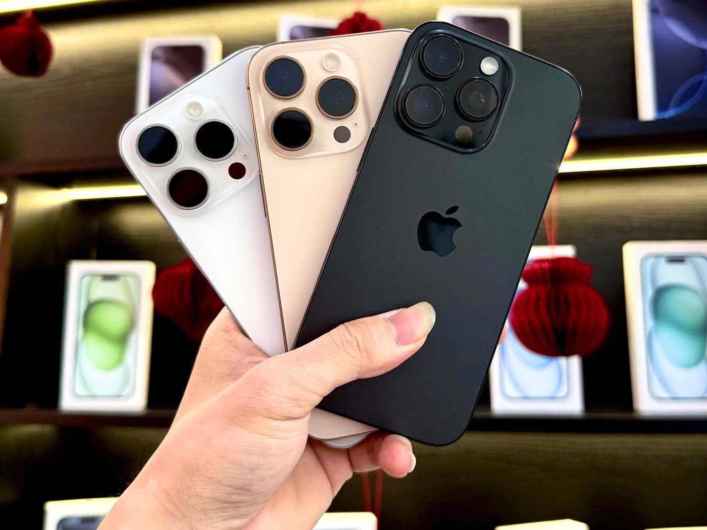 iPhone 16 Pro