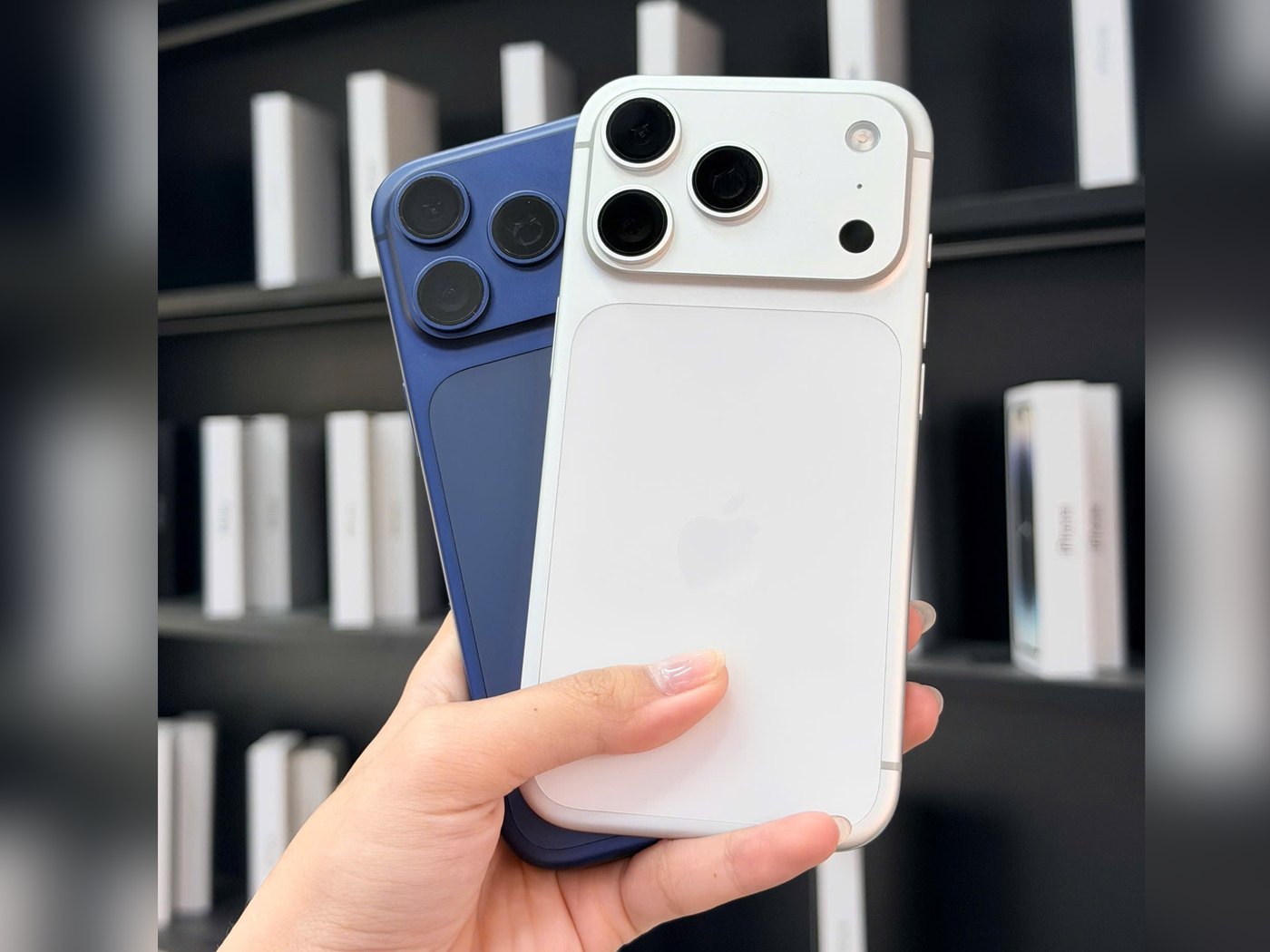 iPhone 17 Pro màu Xanh Đậm và Bạc chính hãng tại Táo 247 Đà Nẵng