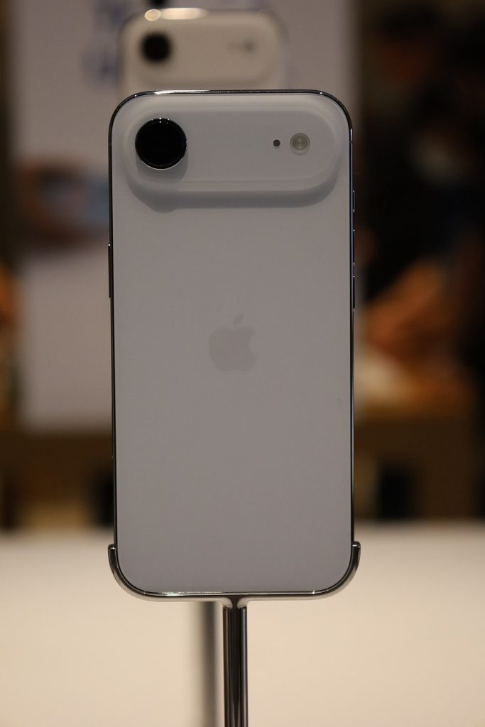 iPhone Air màu Xanh Da Trời (Sky Blue)