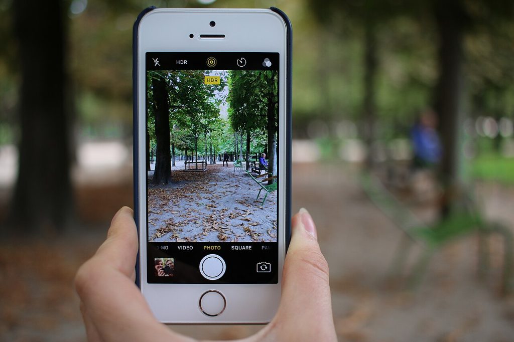 iPhone đầy bộ nhớ vì chụp nhiều ảnh, video