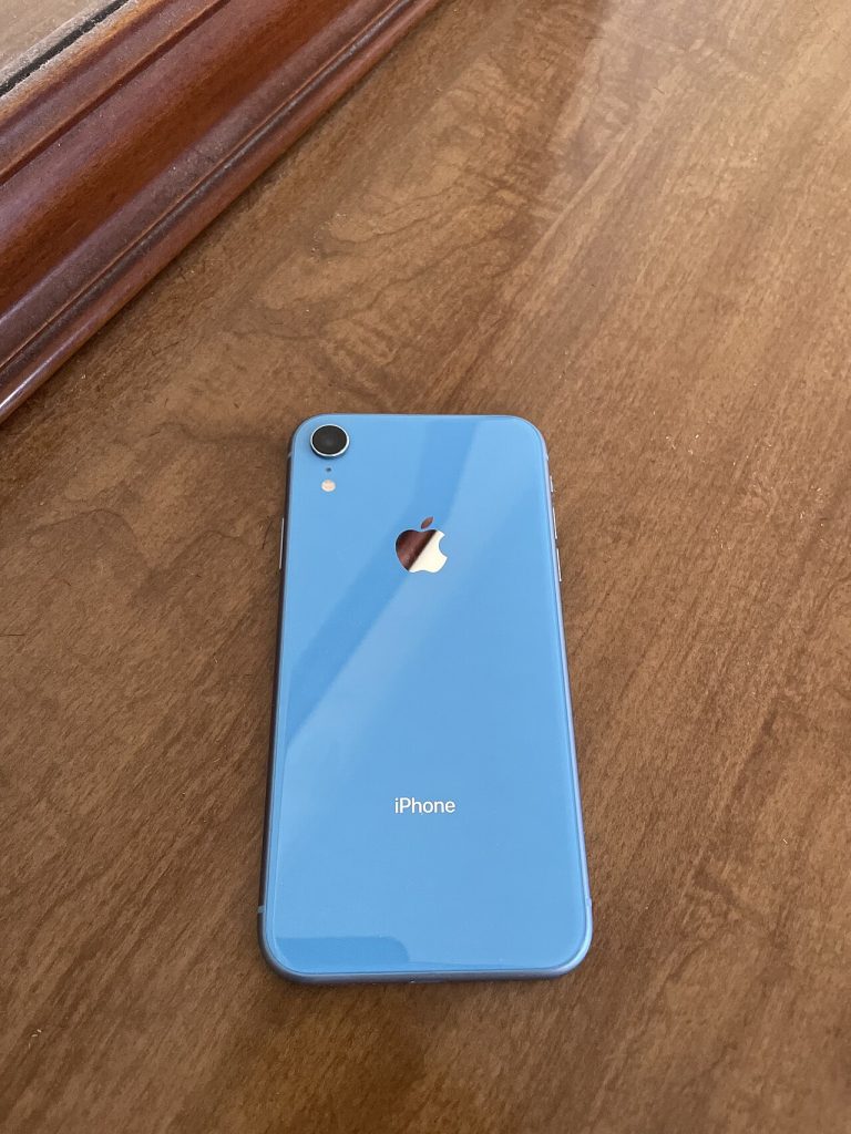 iPhone XR màu xanh dương